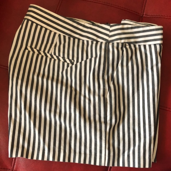 Express shorts: 2 for 22😳 - Picture 3 of 4